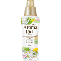 LION Aroma Rich Ellie Кондиционер для белья с богатым ароматом натуральных эфирных масел, 520 мл - Магазин японской и корейской косметики, бытовой химии - Мандарин